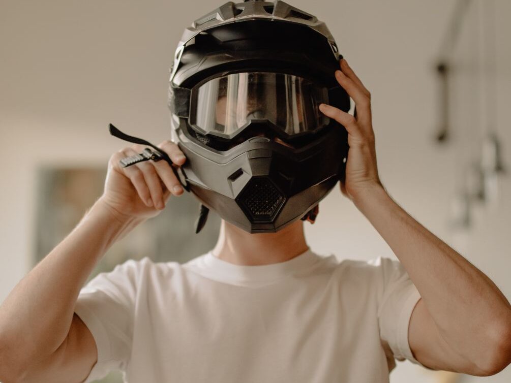 how to measure for a motorcycle helmet