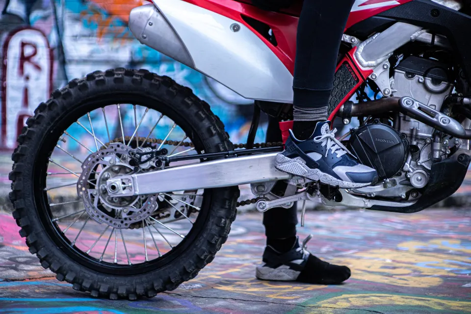 6 Best Motorcycle Shoes in 2023: Buying Guide