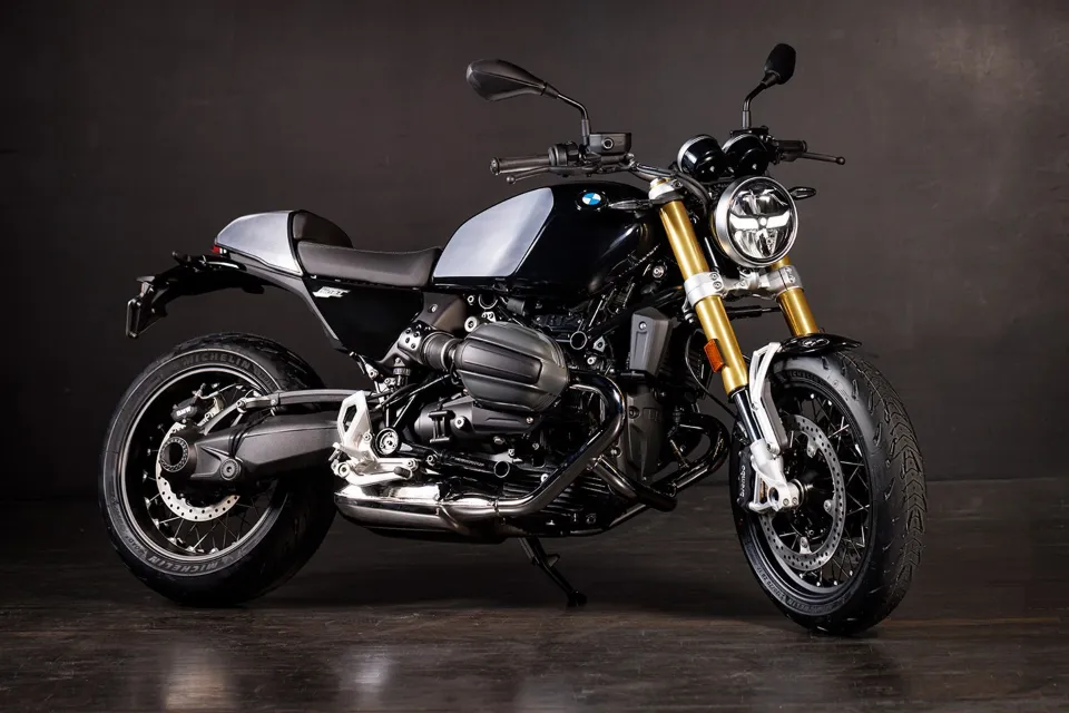Air & Oil: BMW's Successor to the R NineT Breaks Cover