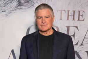 Treat Williams, Star of 'Everwood' and 'Hair,' Dead at 71 Following Motorcycle Accident